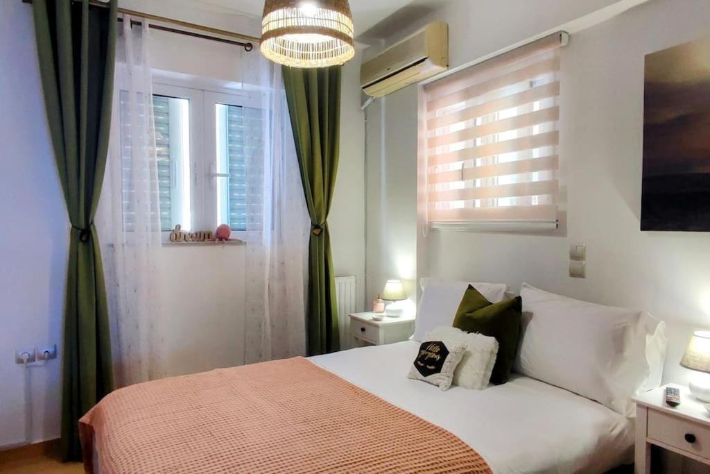 Simply Meraki Gytheian Apt With Panoramic Sea View Gythio Exterior photo